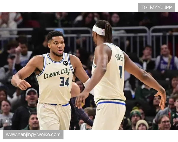 2019年NBA常规赛雄鹿队与马刺队精彩对决回顾与分析 2019年NBA常规赛雄鹿队与马刺队精彩对决回顾与分析