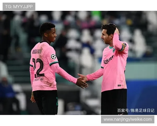 利物浦与巴萨对决阵容分析及战术解读全景呈现