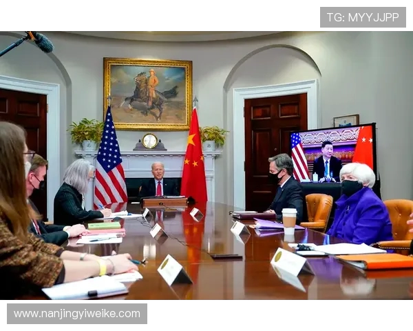 富恩拉夫与穆尔天主的精彩对决揭示足球战术的深层次博弈与魅力