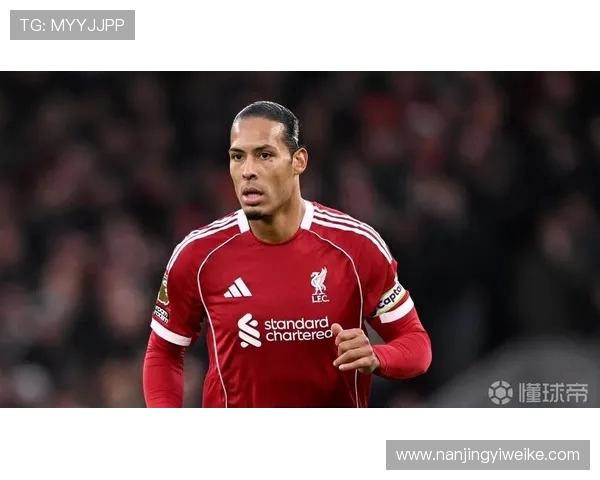 范戴克:从默默无闻到足坛巨星的传奇之路与辉煌成就 范戴克:从默默无闻到足坛巨星的传奇之路与辉煌成就