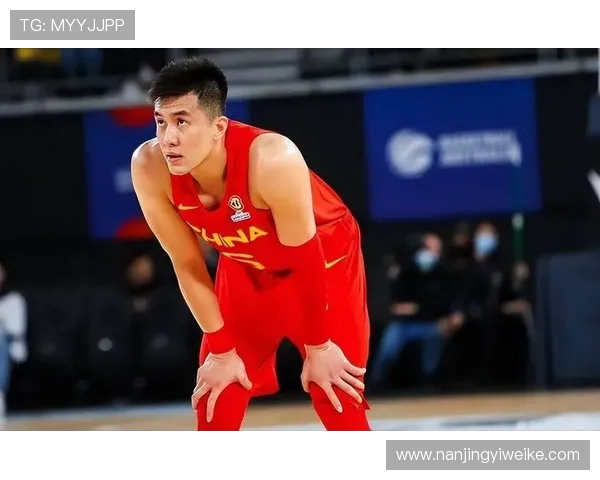 郭艾伦带领中国男篮再创辉煌展现青春风采与拼搏精神的精彩旅程