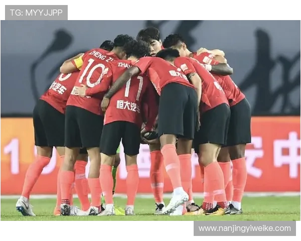 重温经典对决恒大与苏宁的巅峰对抗再度回顾