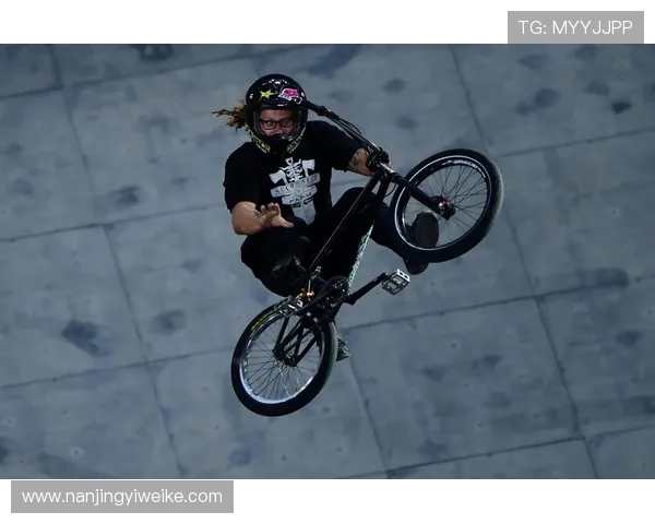 杭州街舞队在极限运动会中以84分稳居积分榜首位